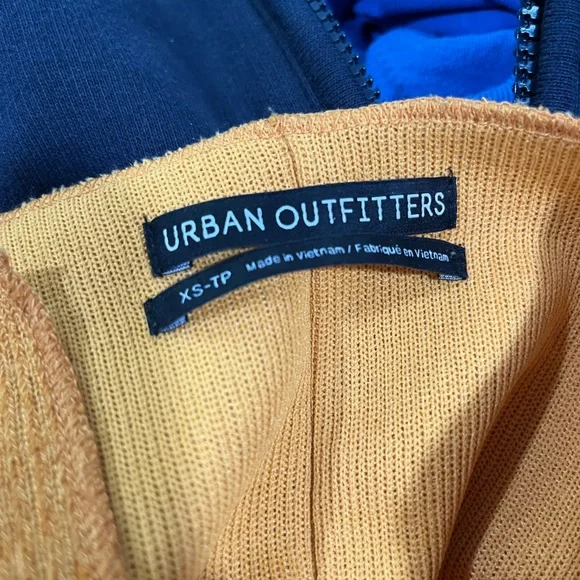 Urban Outfitters Jax Yellow Top - Picture 6 of 6